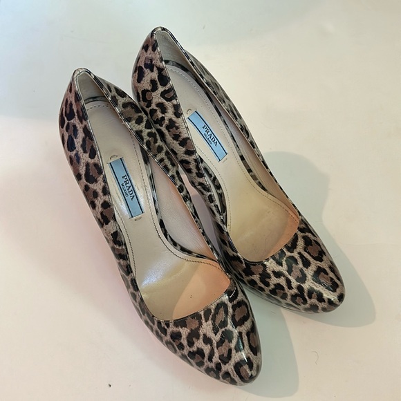 Prada Leopard heels! - Picture 2 of 9